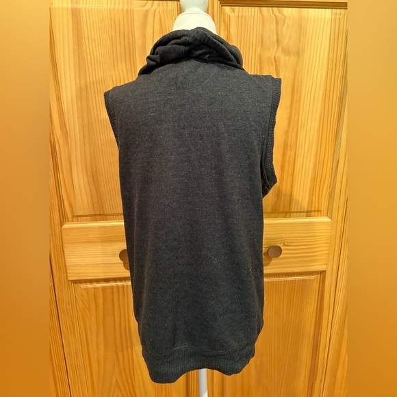 Calvin Klein PERFORMANCE Sleeveless Black Cowl Neck vest with front pocket - Picture 2 of 10